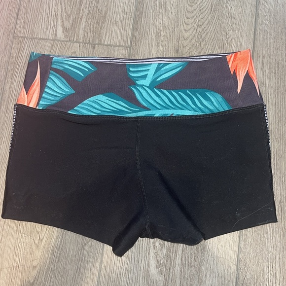 Hurley Volley Shorts NWT - Picture 3 of 6